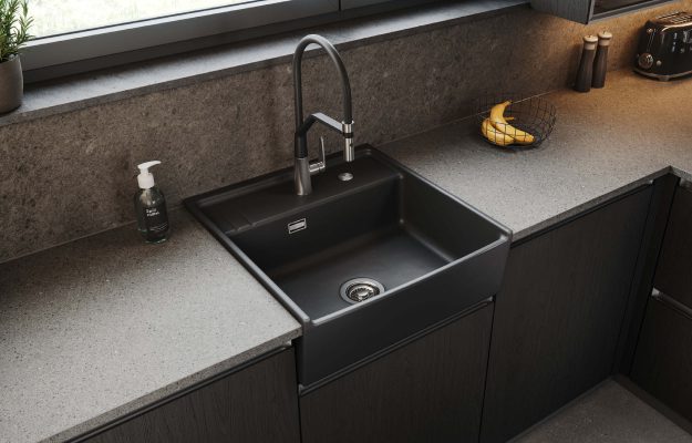 Systemceram Aufsatz-Spülbecken: Keramikspüle von Systemceram, als Aufsatzbecken auf dem Unterschrank platziert – moderne, markante Optik