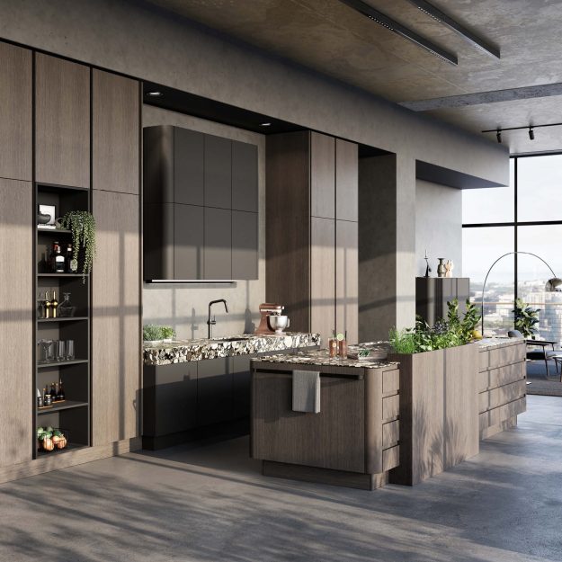 Luxuriöse Wohnküche mit dunklen Holzfronten, offener Regallösung und Naturstein-Arbeitsplatte – modernes Küchendesign von Leicht.